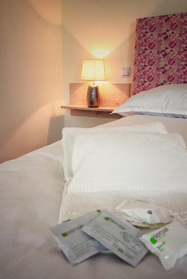 Moment Apartments Солнок Екстериор снимка