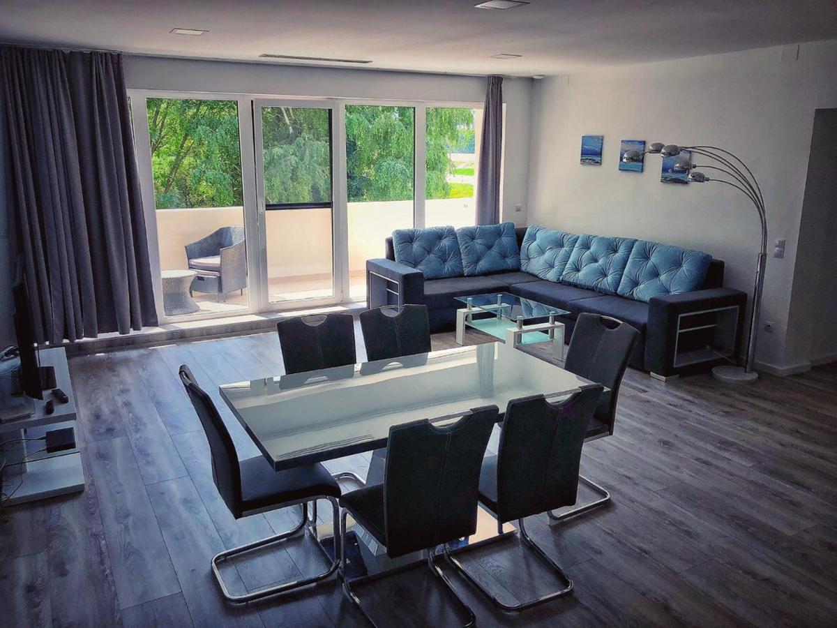 Moment Apartments Солнок Екстериор снимка