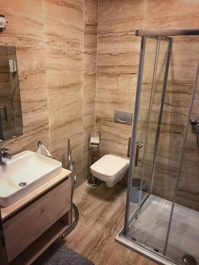 Moment Apartments Солнок Екстериор снимка