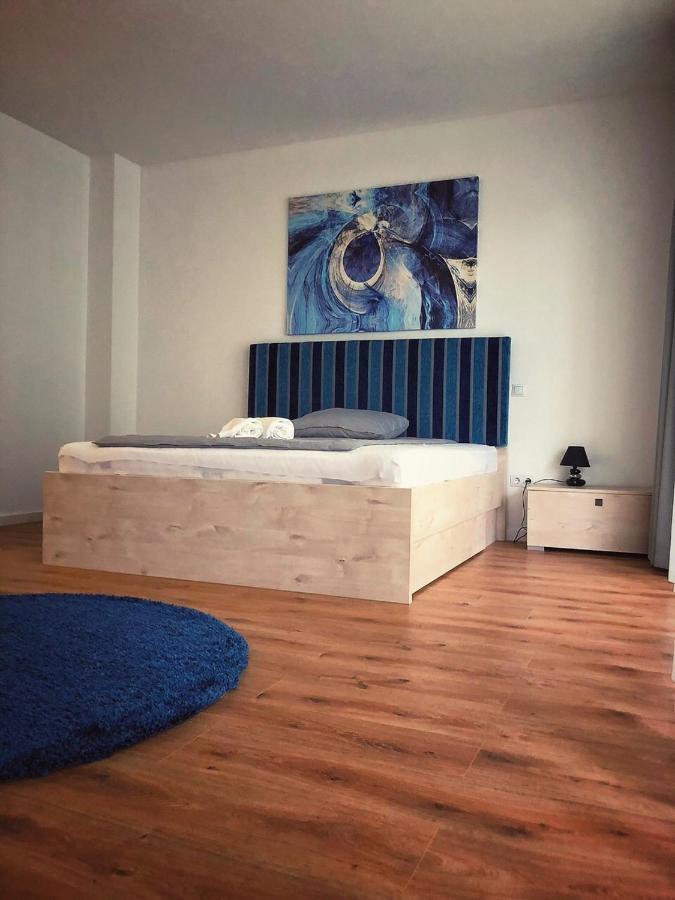 Moment Apartments Солнок Екстериор снимка